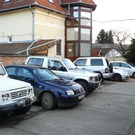 Mo-Ha Panzio Bed & Breakfast Torokszentmiklos Екстериор снимка