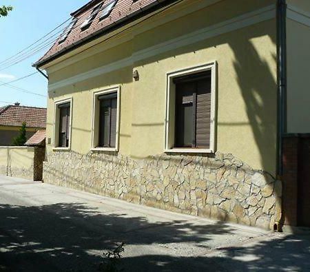 Mo-Ha Panzio Bed & Breakfast Torokszentmiklos Екстериор снимка