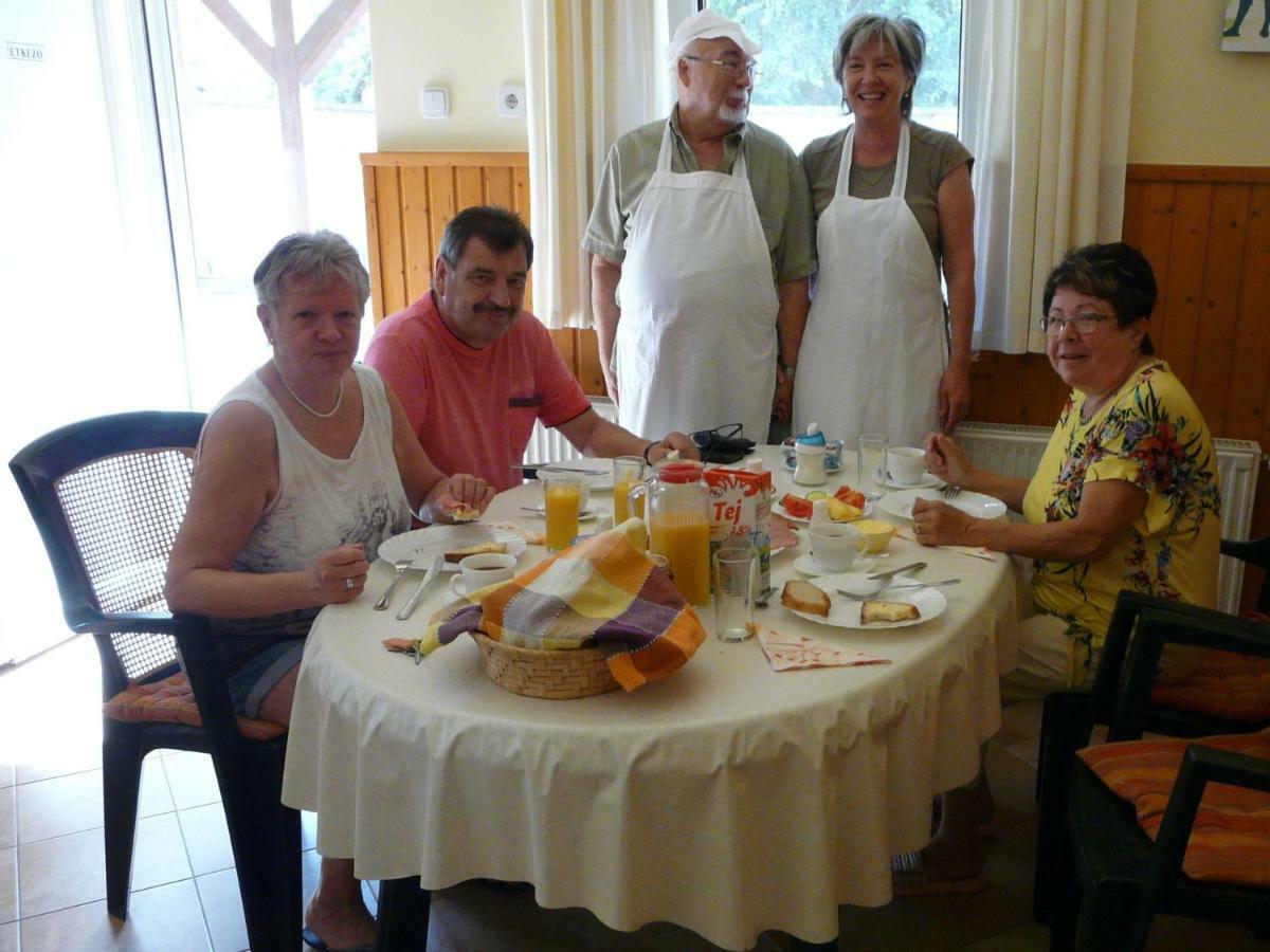 Mo-Ha Panzio Bed & Breakfast Torokszentmiklos Екстериор снимка